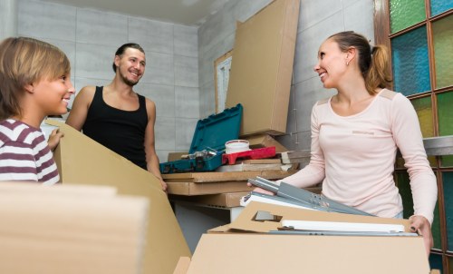 Professional home removals planning for a move in Tolworth