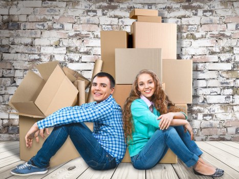 Tolworth moving van service for household furniture and boxes